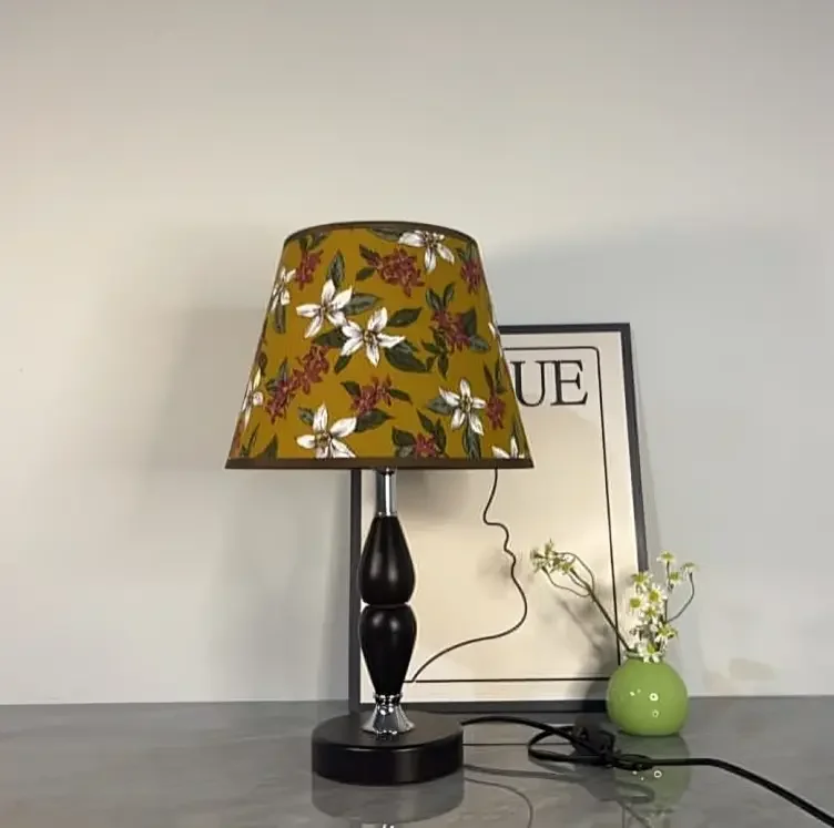 Lovely Floral Lampshade Table Lamp